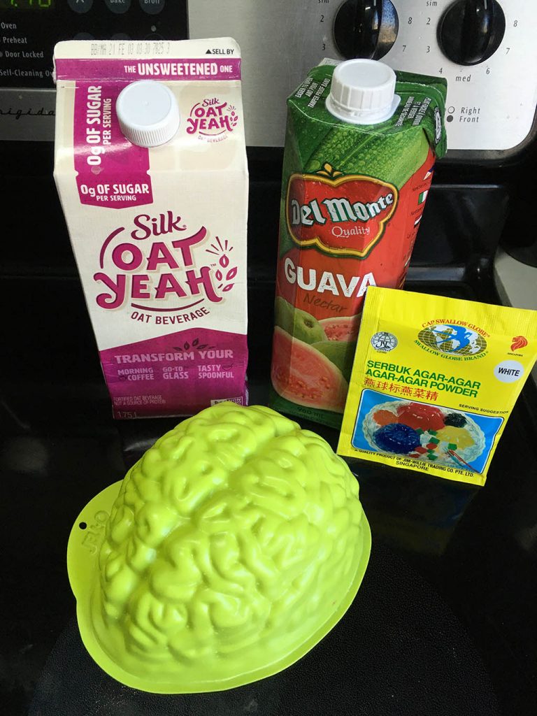 Ingredients for vegan brain: oat milk, guava juice and agar agar